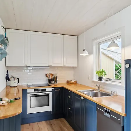 Amazing In With Kitchen